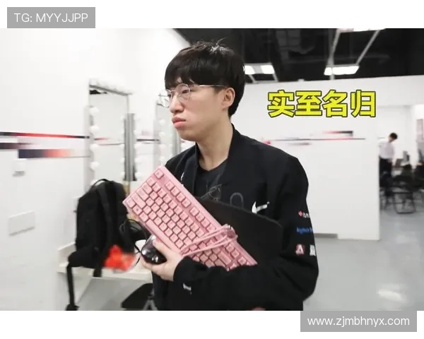 FPX战队比赛经验引发热议玩家对其表现褒贬不一